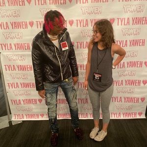 Meet your Posher, Julia